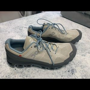 ON cloudventure trail hiking shoes size 9